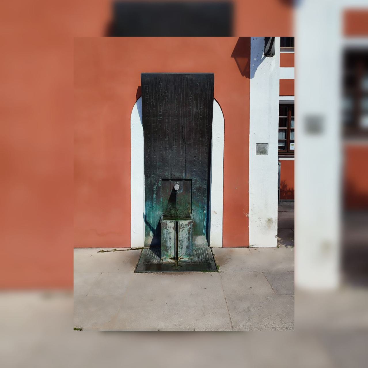 Der Brunnen am Marktplatz von Heinrich Glas