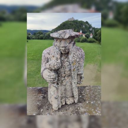 Figuren der Arche - hier Noah - von Gisela Walch